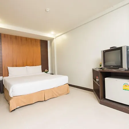 タラ モンテ ホテル プラトゥーナム